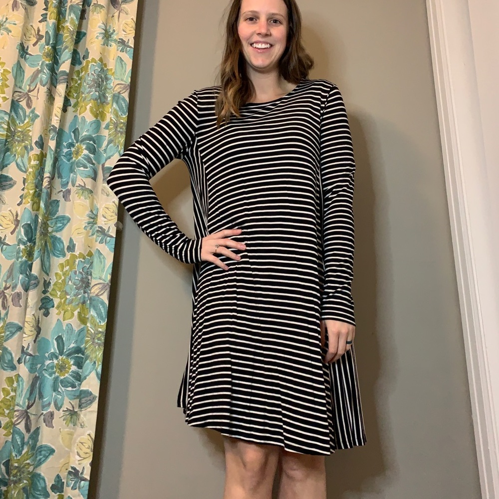 Old Navy Striped Long Sleeve Dress